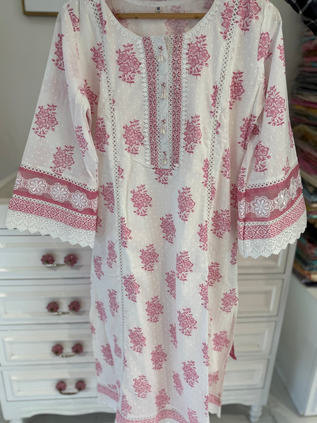 Lace detailed kurta