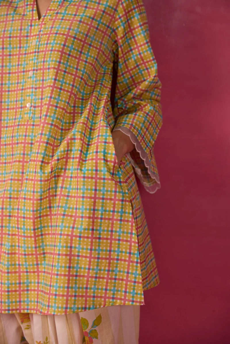 PINK CHECKS & FLORAL PRINTED FARSI SALWAR PRINTED CO-ORD SET