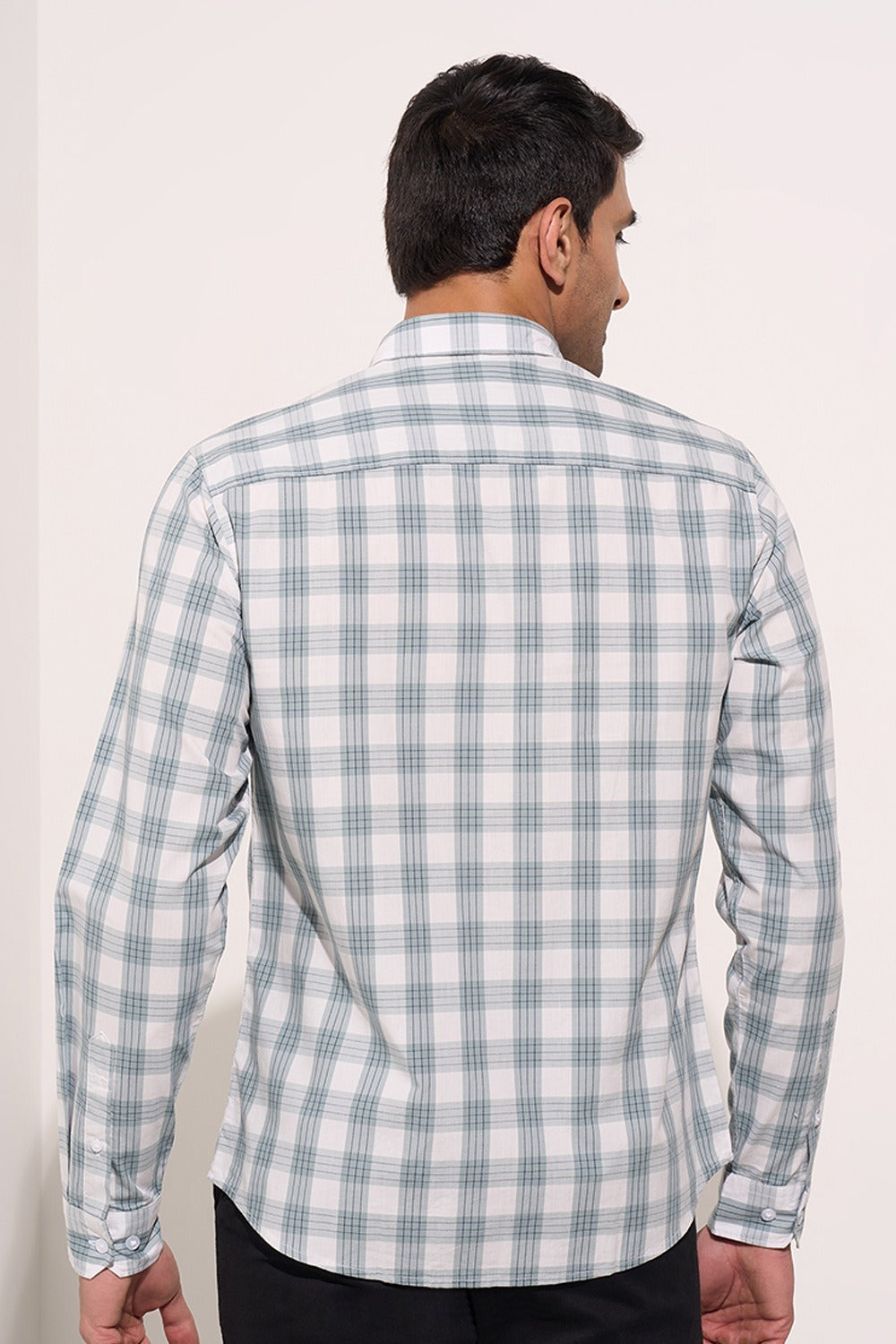 Full sleeves check shirt