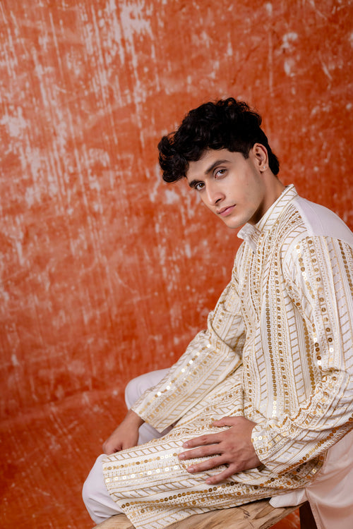 Men’s kurta with chikan work