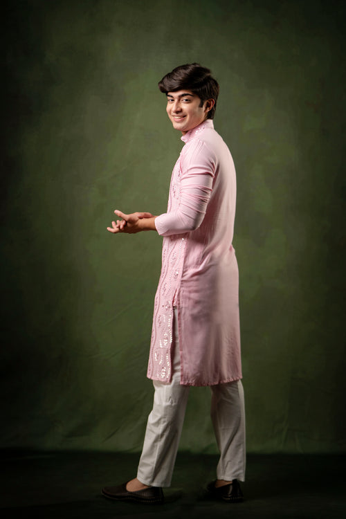 Men’s kurta with white detailing
