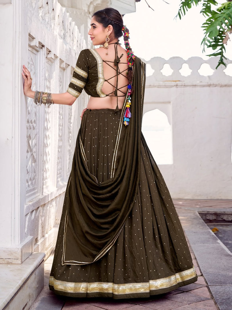 Rangrekha Riwaaz Navratri Lehenga