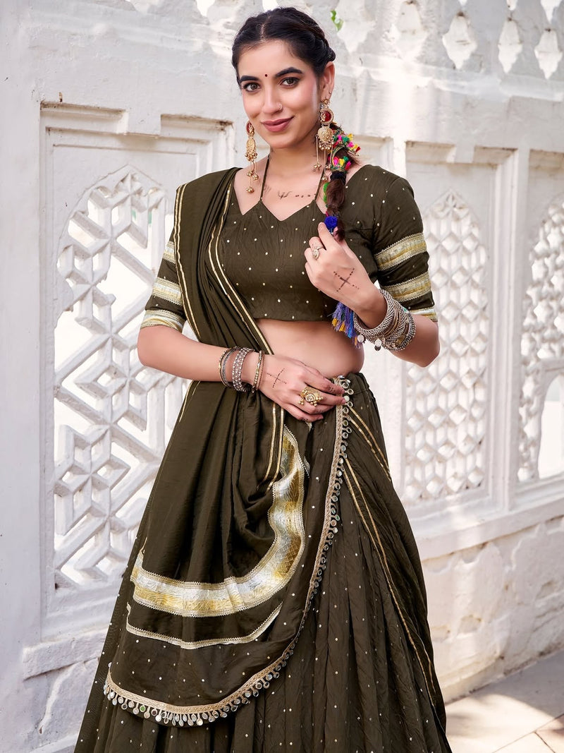 Rangrekha Riwaaz Navratri Lehenga