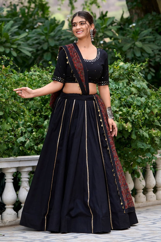 Kanakdhara Garba Lehenga