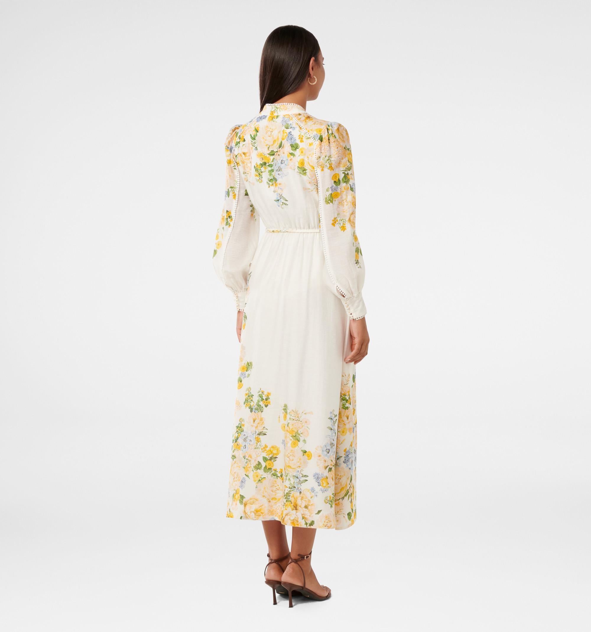 dress with blouson sleeves