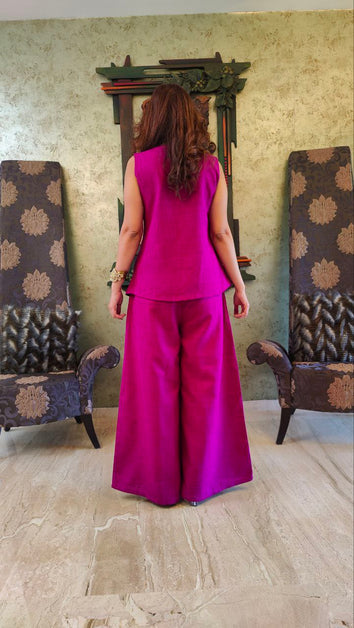Stylish Waistcoat and Pant Set for Weddings