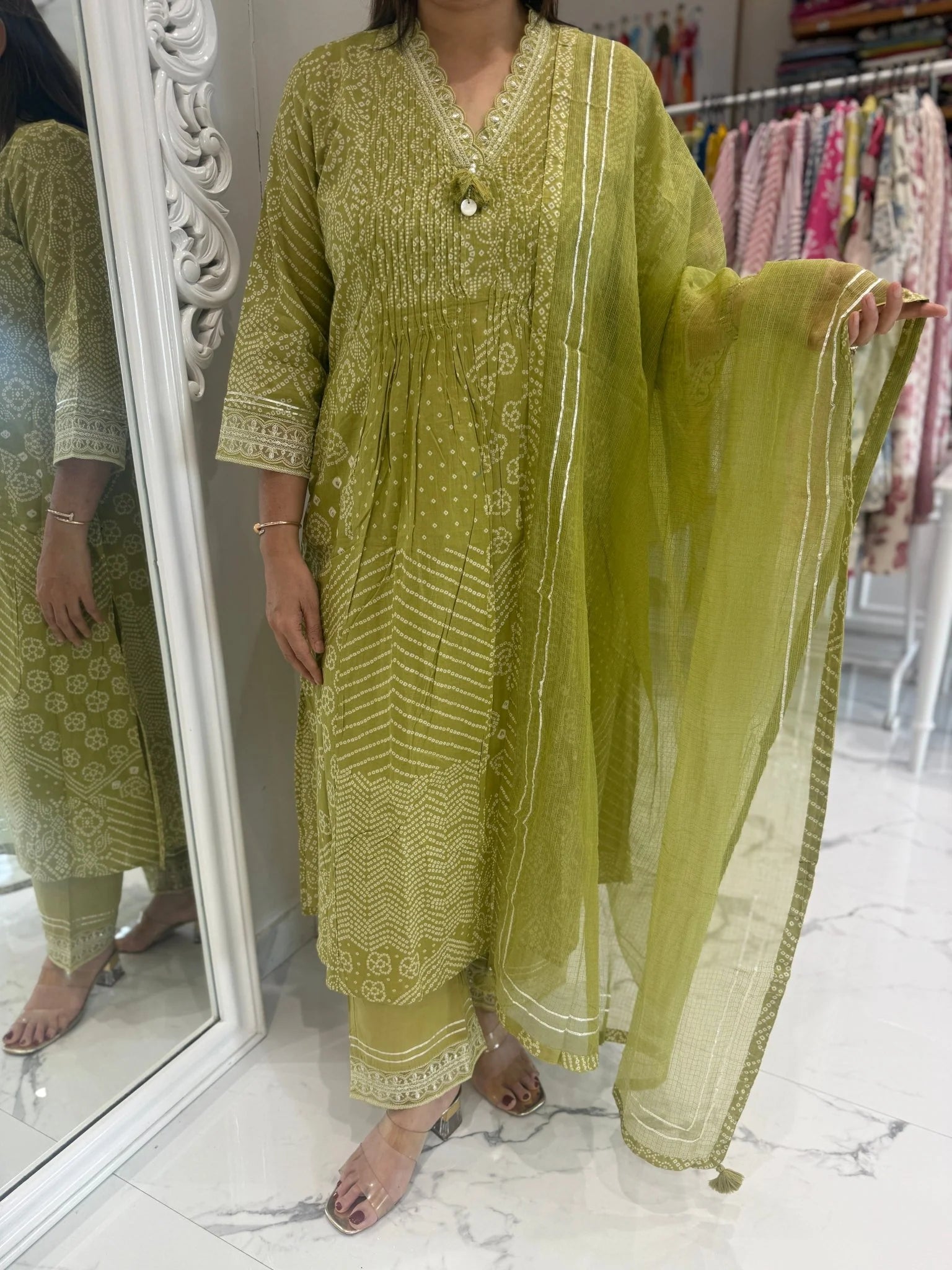 Stylish Rang Bandhej Set