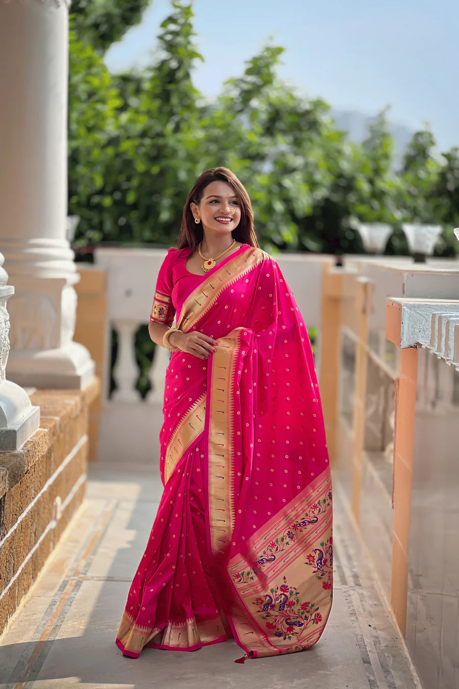 gulaabi paithani saree