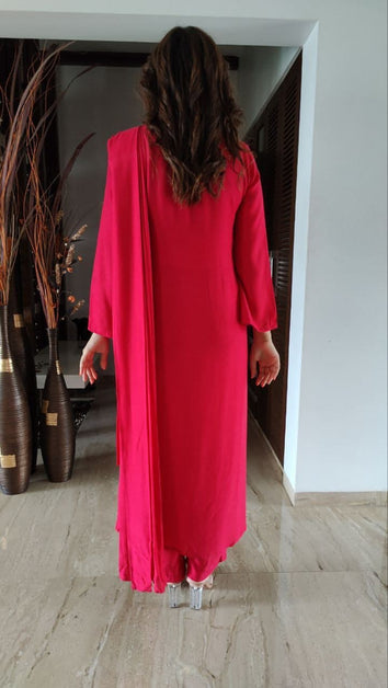 Red drape kurta with stitched pallu