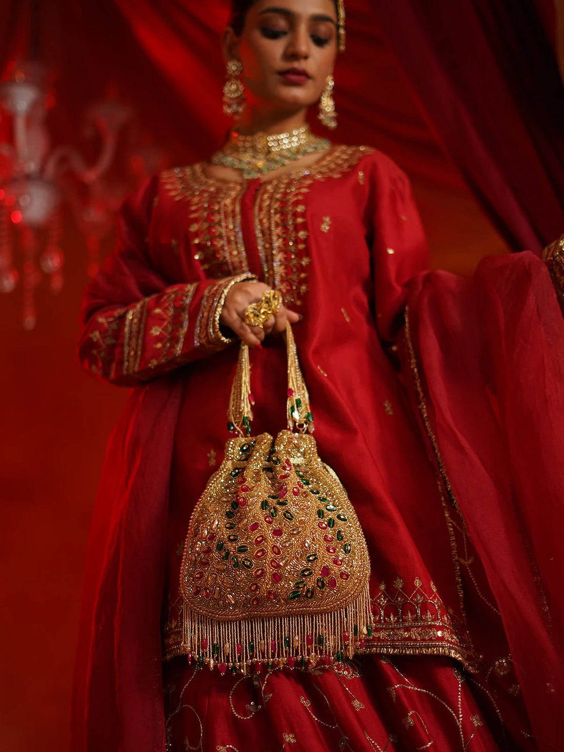 Teej Maharani Kundan Potli