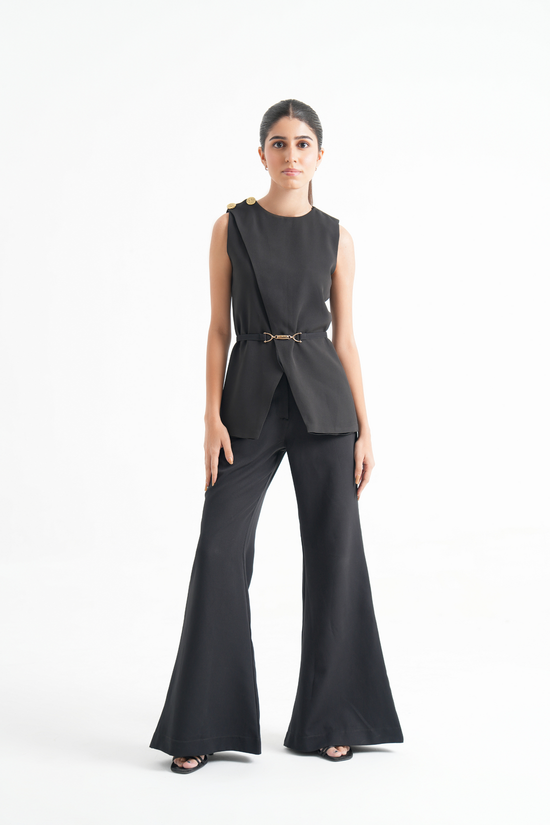 structured sleeveless blazer