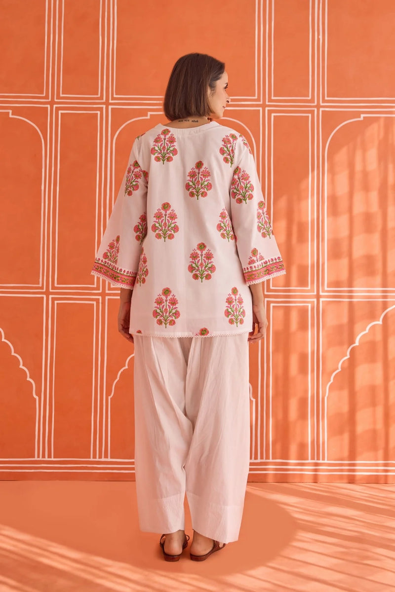 WHITE-PINK FLORAL HAND BOCK PRINTED KURTA & FARSI SALWAR CO-ORD SET