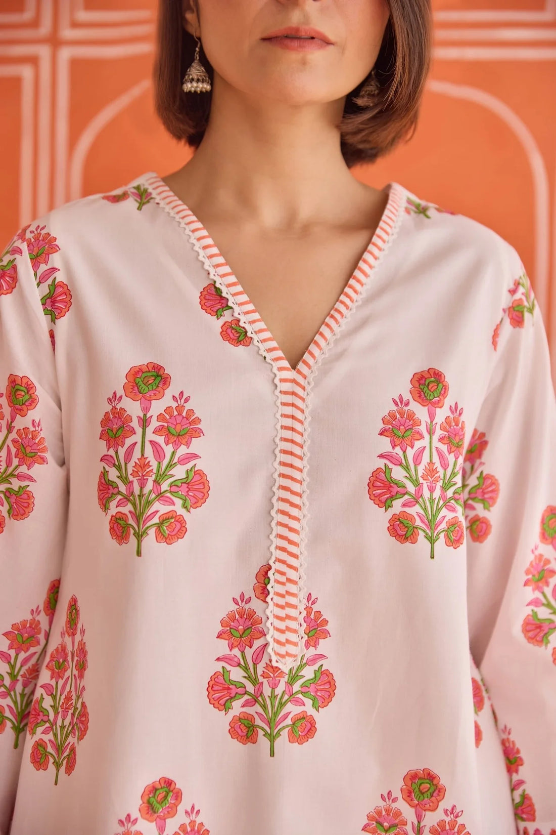WHITE-PINK FLORAL HAND BOCK PRINTED KURTA & FARSI SALWAR CO-ORD SET