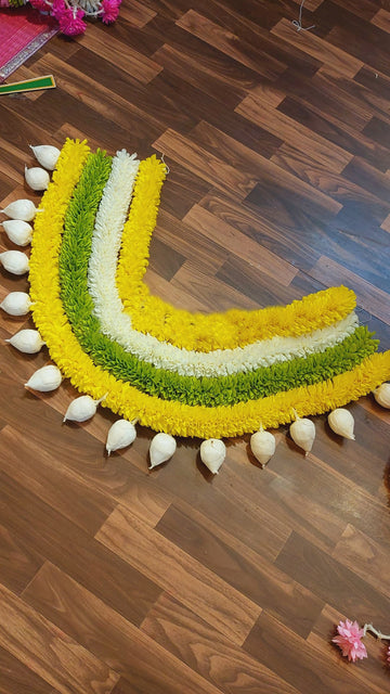 White Lotus Bud Arch Set