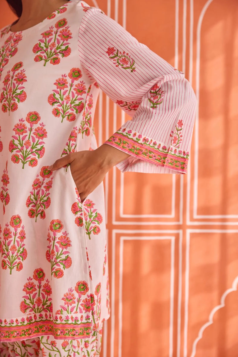WHITE-PINK FLORAL HAND BOCK PRINTED KURTA & FARSI SALWAR CO-ORD SET