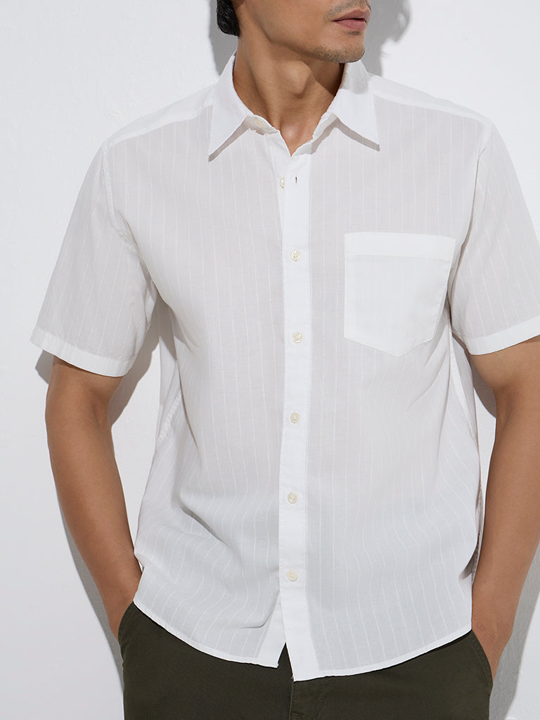 Men’s sage green top