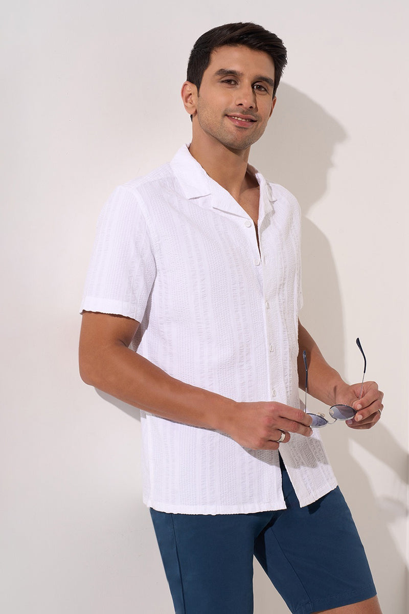 Men’s white casual shirt