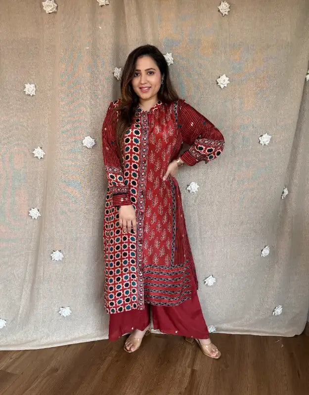 Aarvvi Ajrakh Aura natural crepe silk set