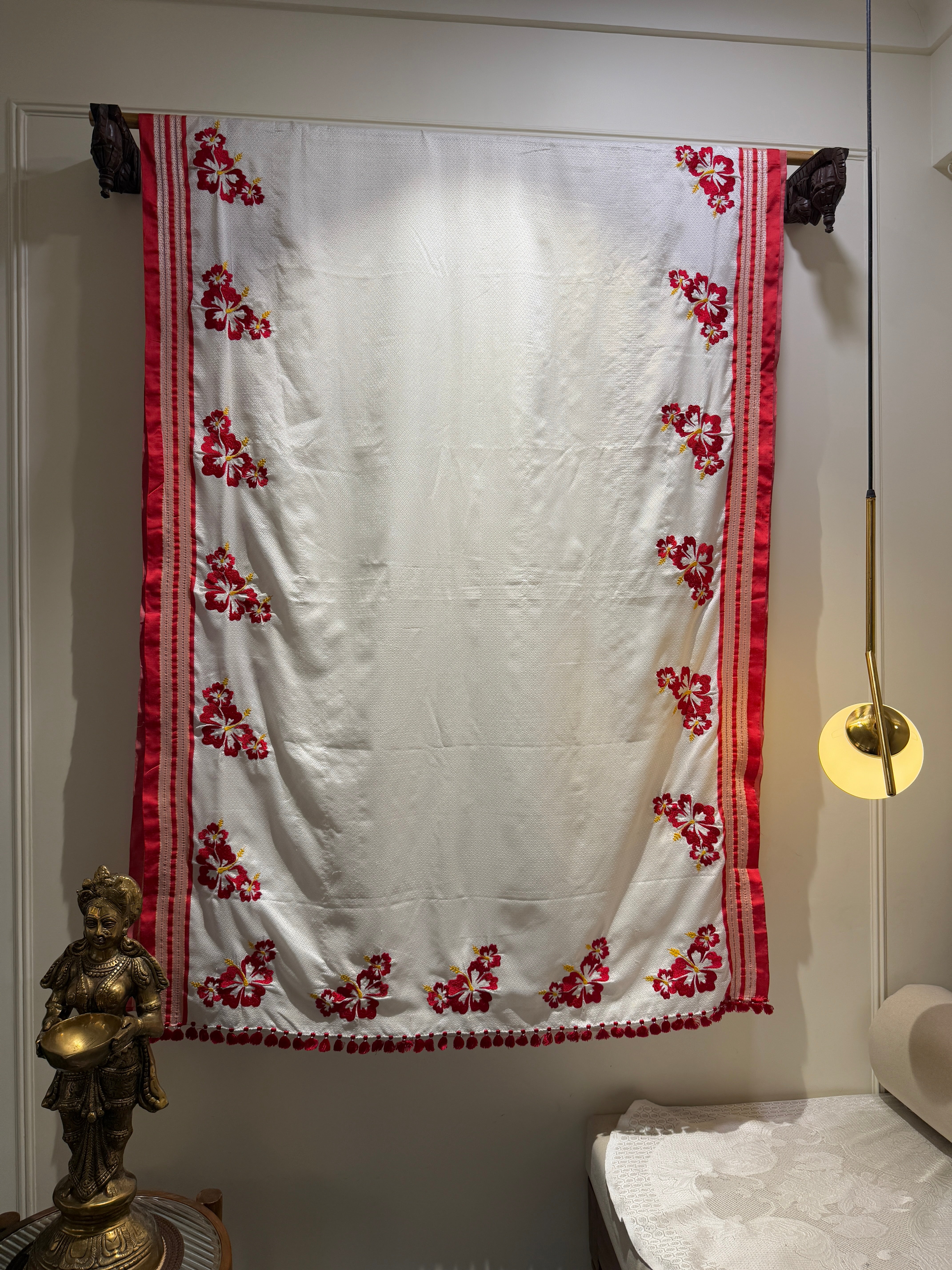 Royal white saree for festivals
