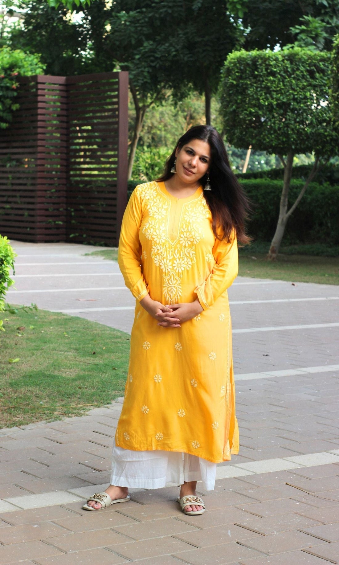 Chikankari kurta for women