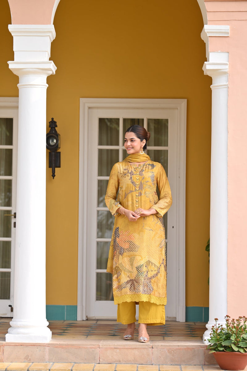 Reversible muslin suit set with pearl work