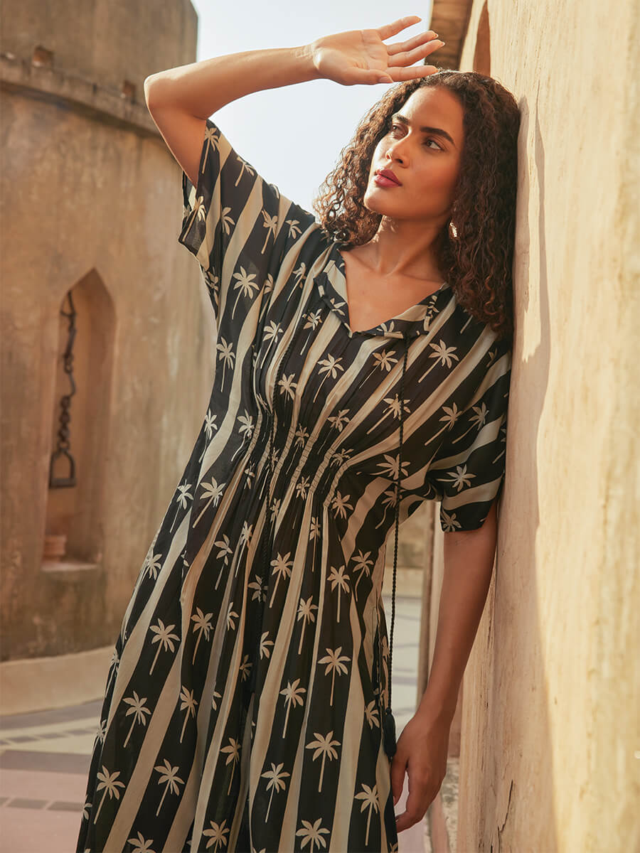 Zohra Black White Flare Maxi Dress